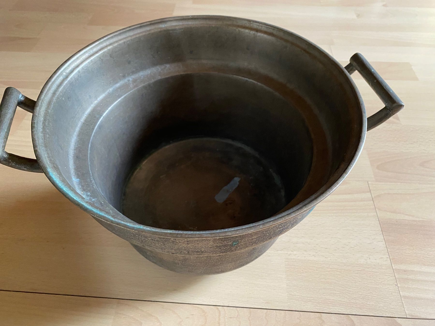 Vasi per fiori: Topf /Pot antik bronze – Usato da Les Sciernes d Albeuve venduto da Ange13 2