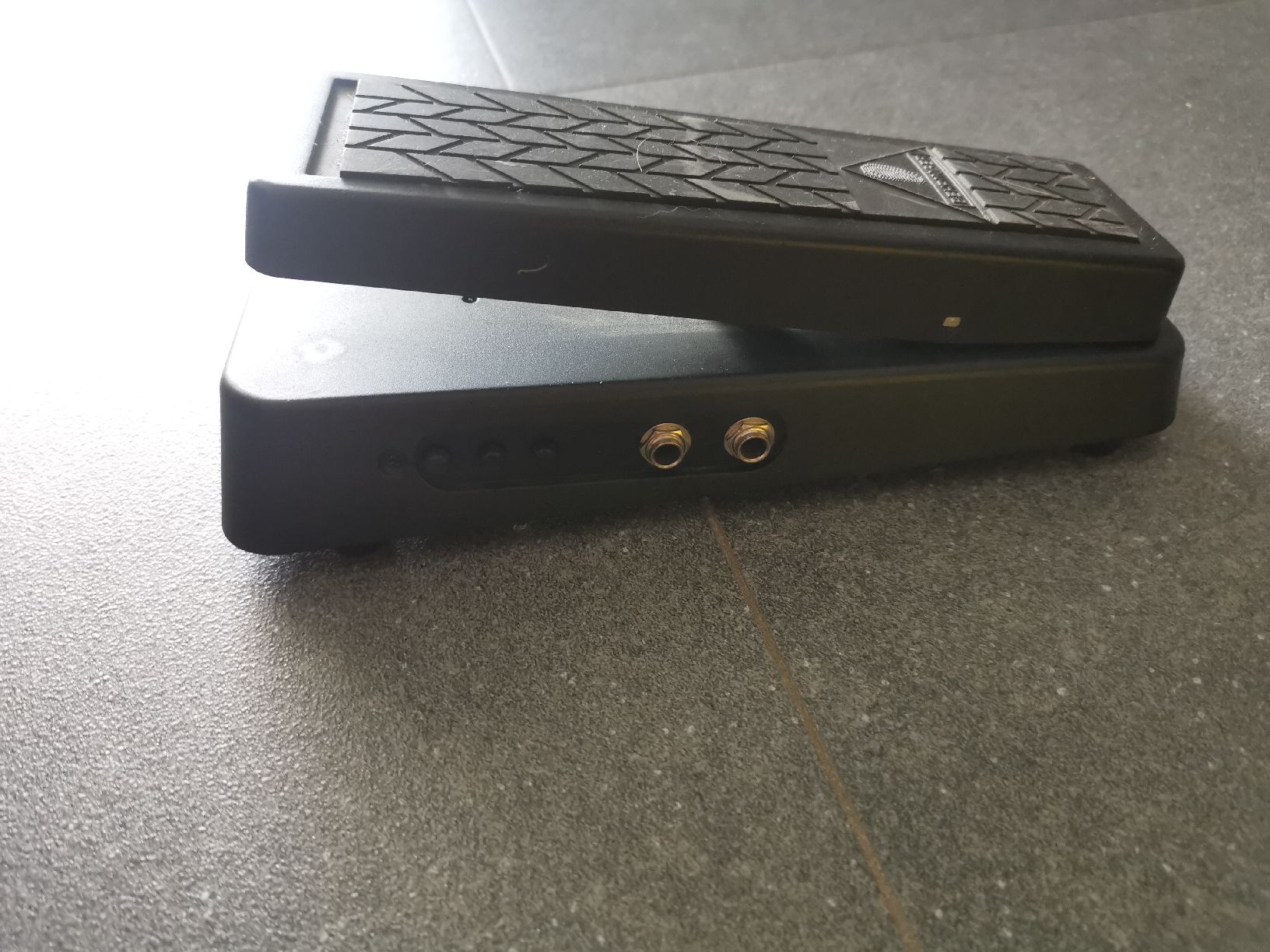 Behringer Strumenti musicali: Behringer Hell Babe Wah-Wah Pedal gebraucht – Usato da Rohrbachgraben venduto da noisenomad 6