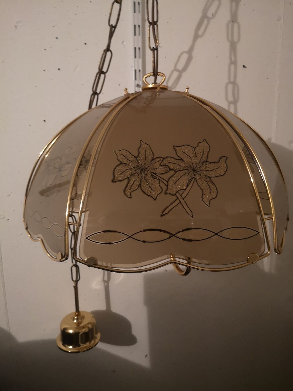 Lampadari & plafoniere: Goldene Hängelampe mit Lilienmuster – Usato da Belp venduto da mar_76s8