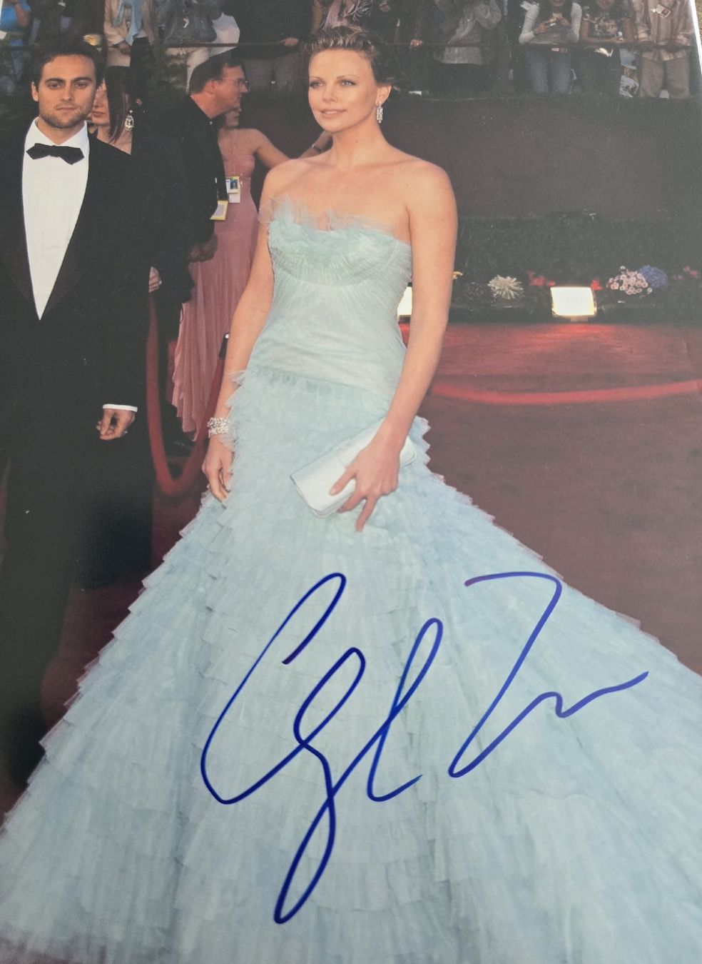 Autografi: Autogramm Charlize Theron mit Zertifikat – Usato da Buchrain venduto da Bachmann79 2