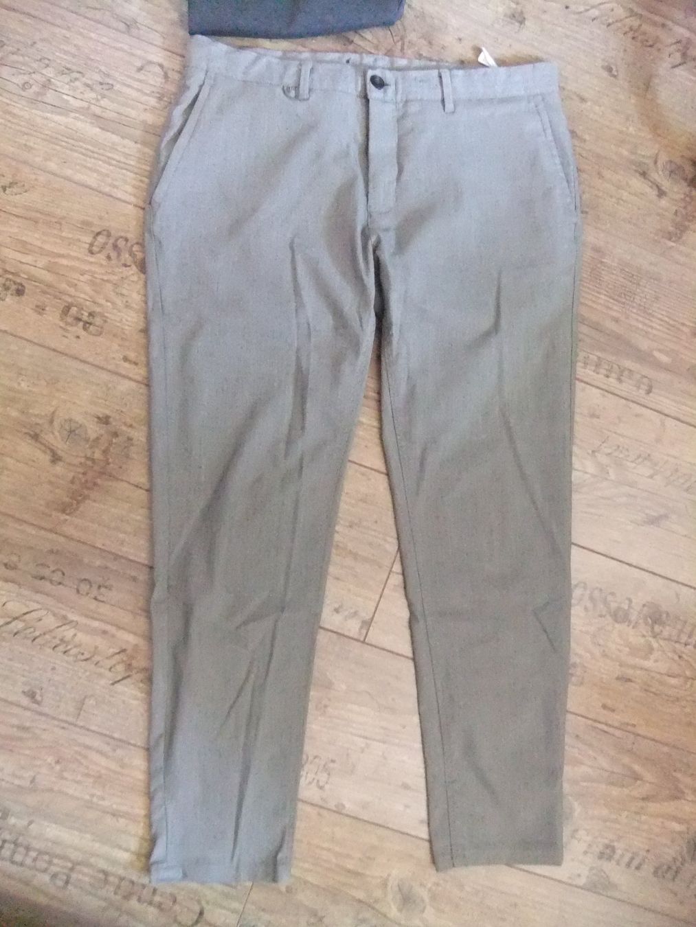 Zara Hosen: 2 schöne Stoffhosen Grau Gr. 44 – Neu (gemäss Beschreibung) aus Schleitheim von cabrio58 7