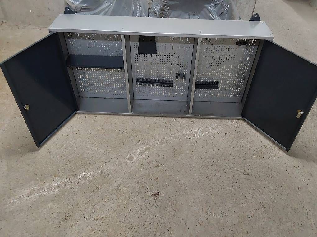 Alle Werkzeuge: Armoire à outils – Gebraucht aus Seiry von chris002013