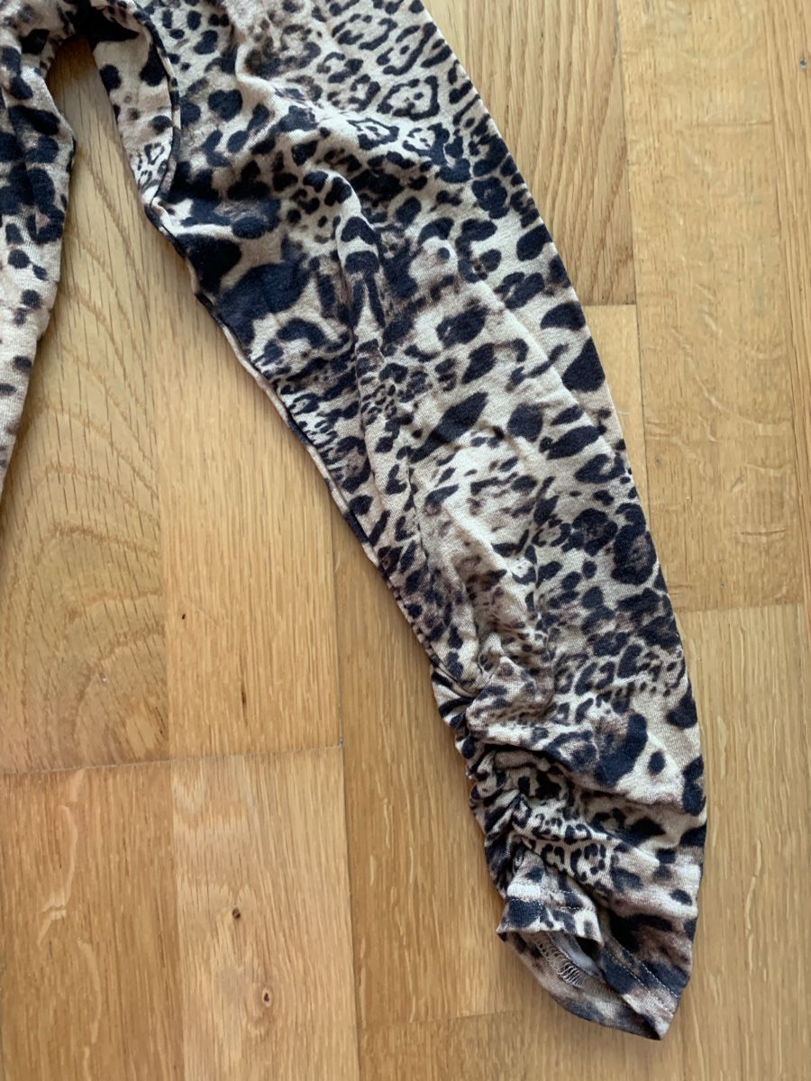 Maglioni & Felpe: Rollkragen Oberteil Pullover Leo Leopardenmuster XS – Nuovo e nell'imballaggio originale da Ostermundigen venduto da des_t9vv 5