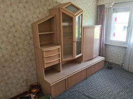 Grand buffet vintage avec vitrine et rangement
