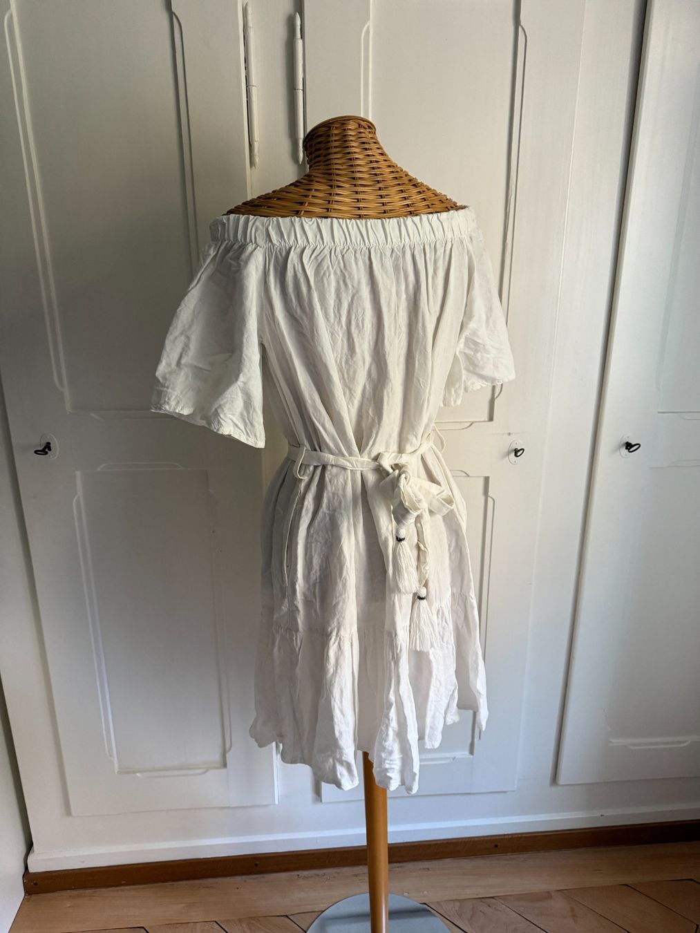 Robes: MILLA - Carmen-Kleid weiss M – D'occasion à Zürich par Diazaio 2