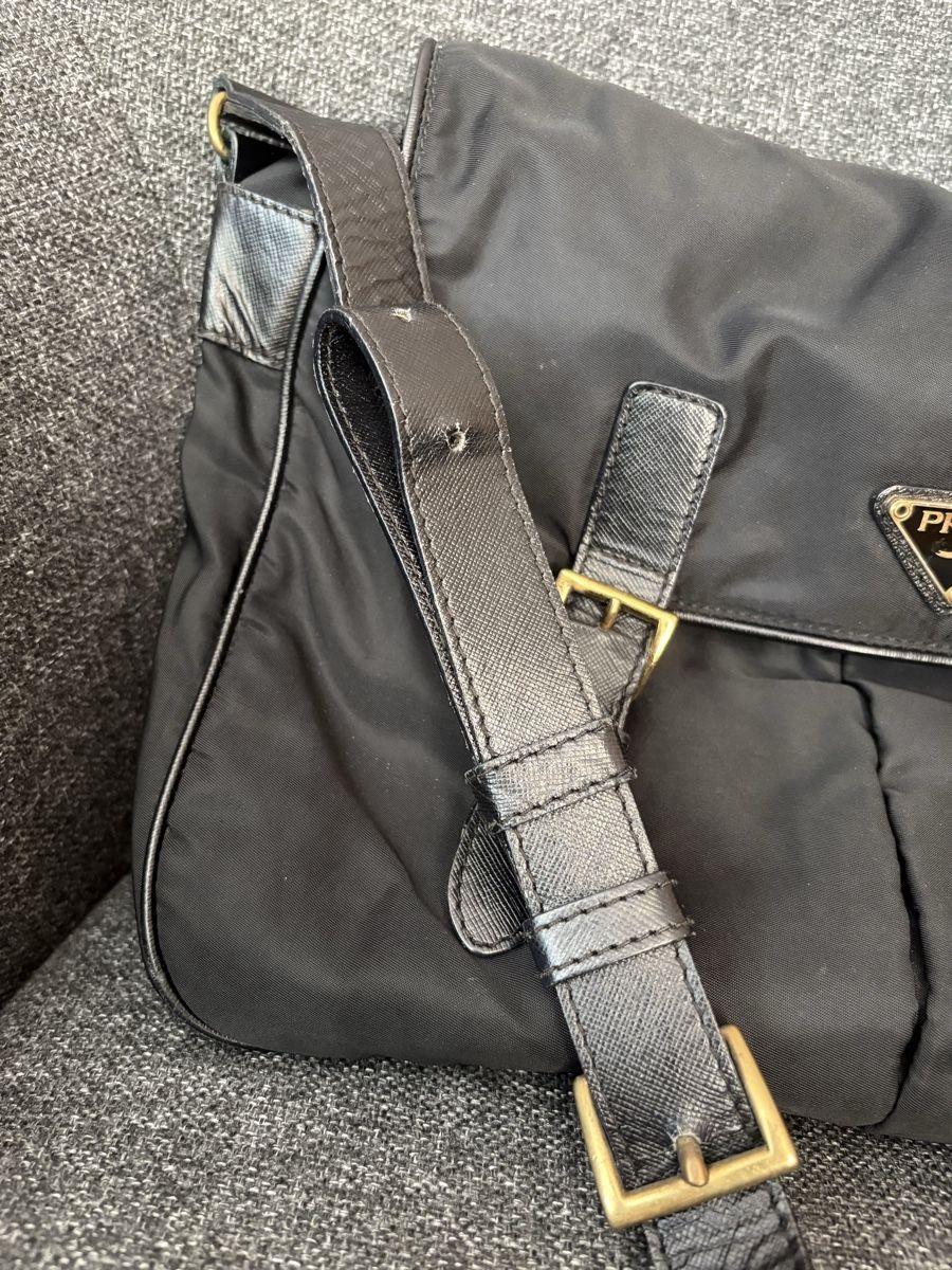 Prada Taschen für Damen: Vintage Prada Tasche Nylon Schwarz  – Gebraucht aus Nürensdorf von MXFOX 1
