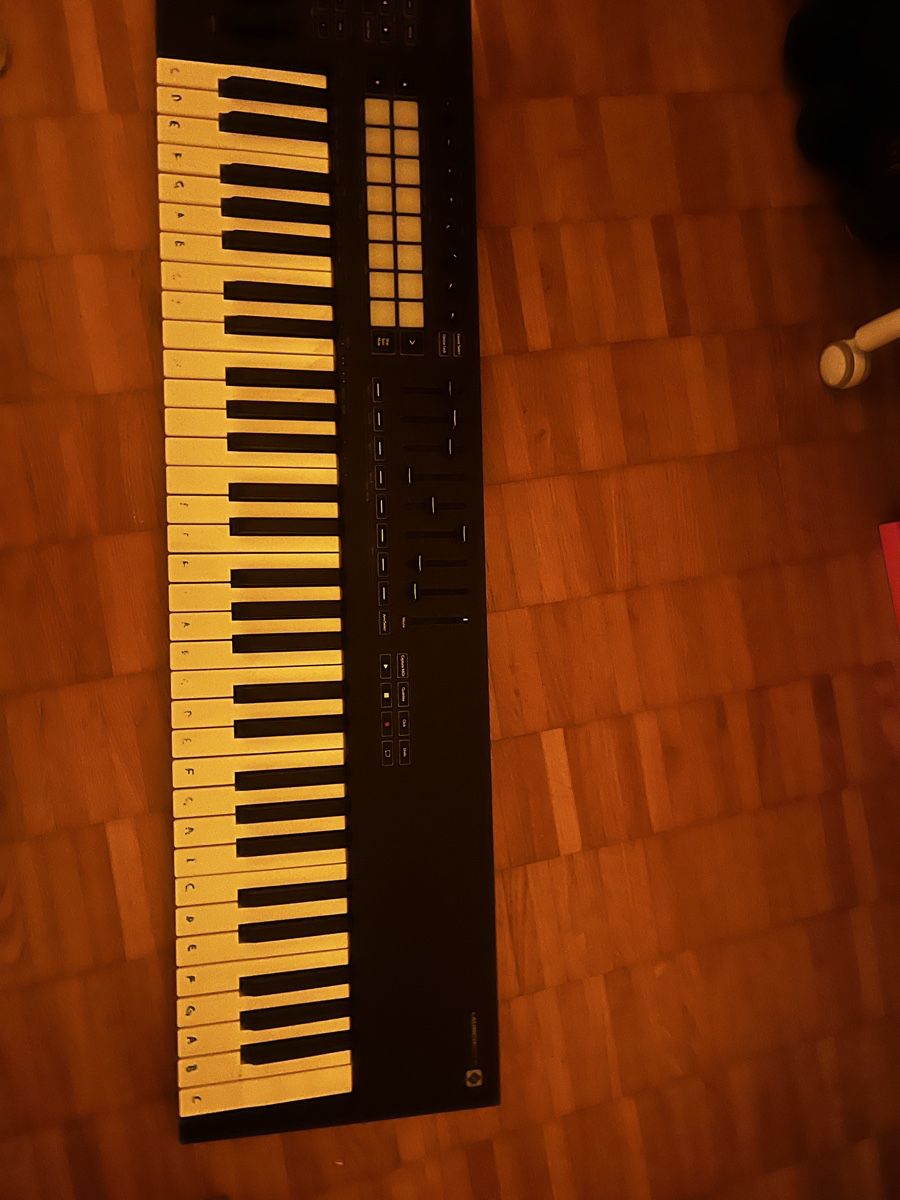 Novation Strumenti musicali: Novation launchkey 61 – Usato da Zürich venduto da nin_j8fy 1