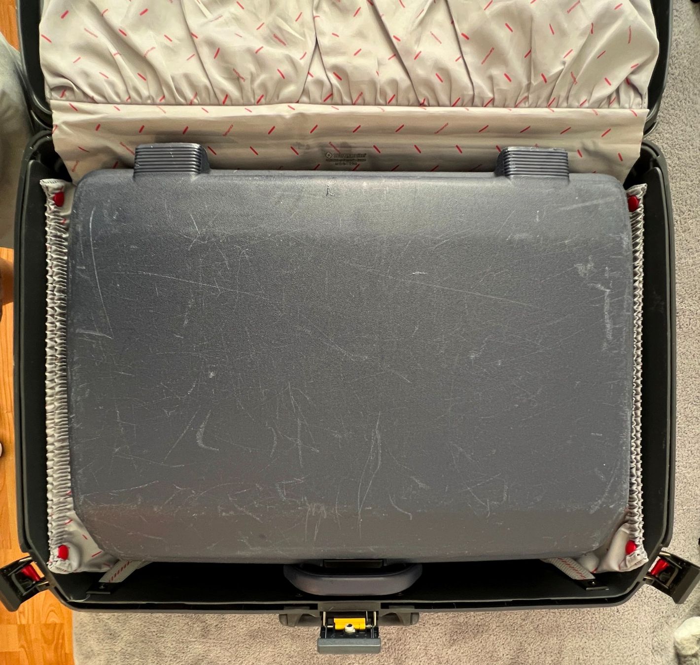 Samsonite Valigie: Samsonite Koffer Rollkoffer ca 68x50cm – Usato da Lodrino venduto da Stema 8