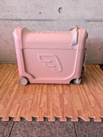 JetKids by Stokke Kinderkoffer rosa leicht gebraucht