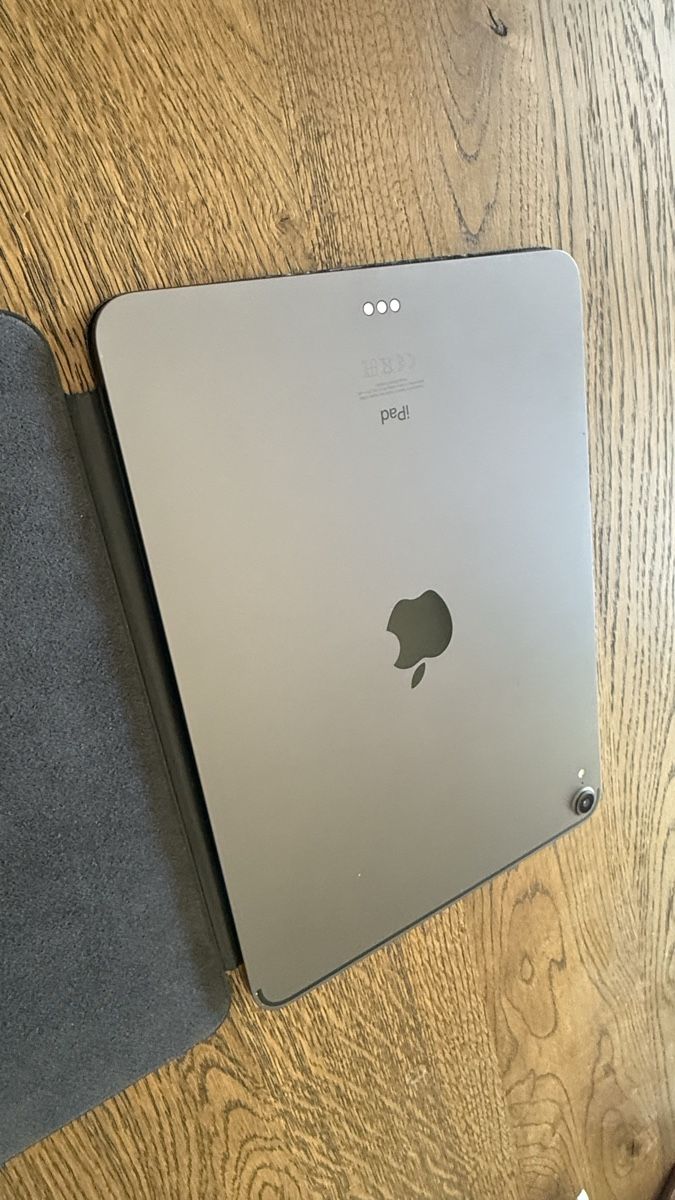 Apple Tablet PC: Apple iPad Pro 11Zoll 256gb  – Gebraucht aus Steg im Tösstal von Beckerbande 7