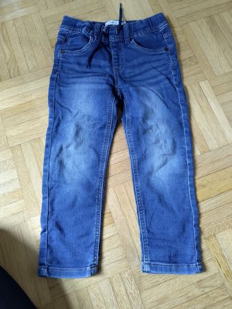 Weiche aber starke Jeans 104