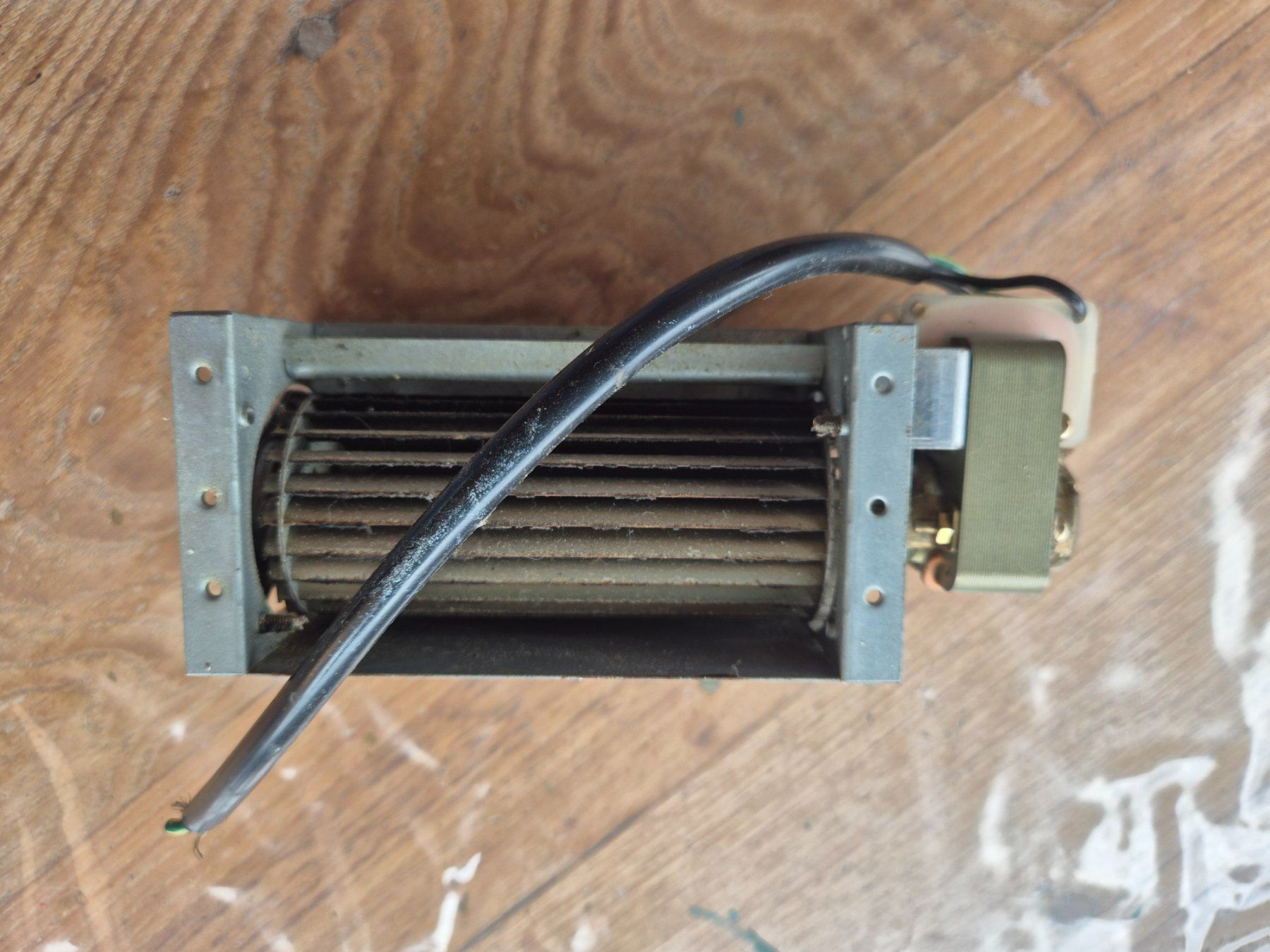 Motori: Moteur électrique/ ventilateur pour machine? – Usato da Monthey venduto da McAuthor 2