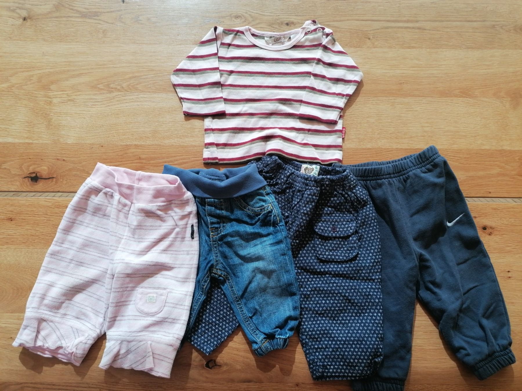 Lotti & Set di vestiti: Kleiderpaket Mädchen Gr. 62, Hosen – Usato da Mauren venduto da juma0001
