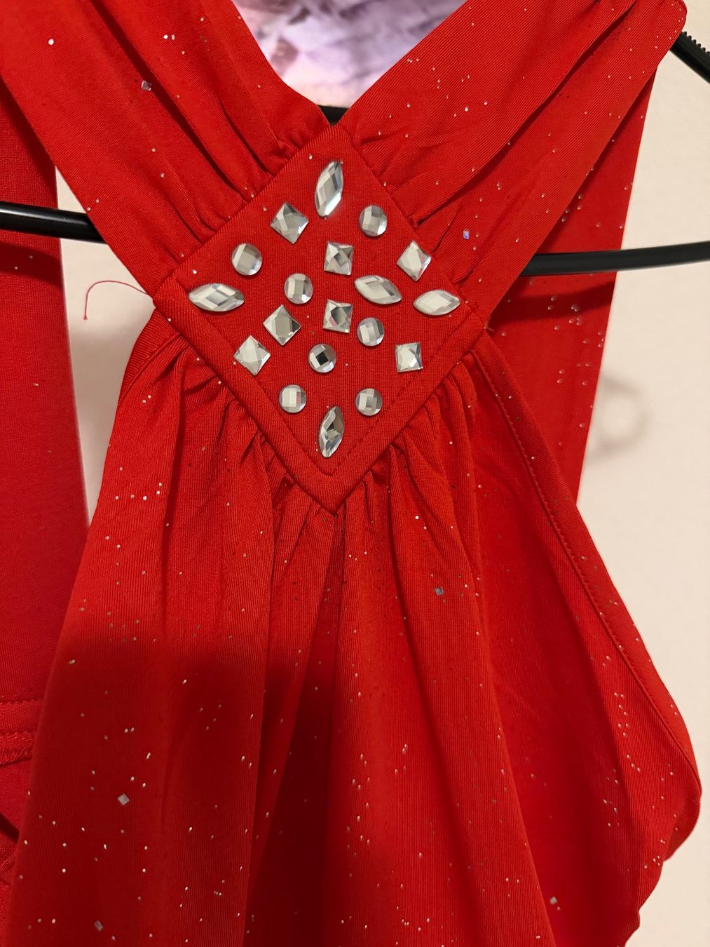 Vestiti: Robe rouge longue pailletée strass taille S – Usato da Villeneuve VD venduto da jxste_dani 1