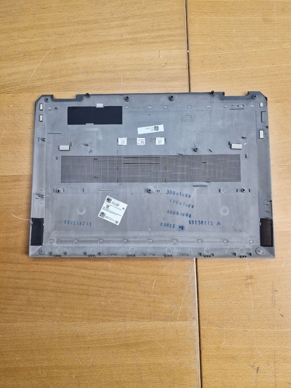 Hewlett Packard Notebook: Zbook Studio G5 Bottom Cover Case  – Usato da Adliswil venduto da SaveElektro 1