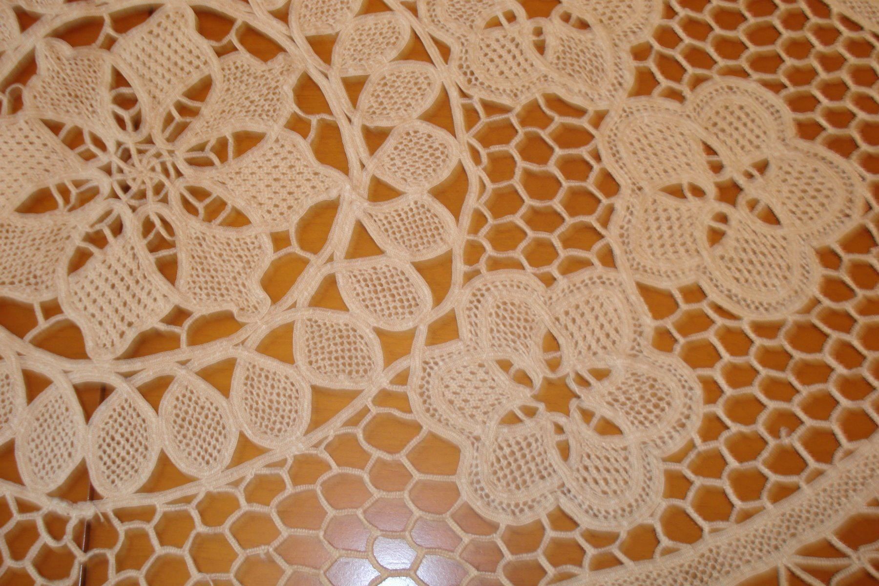 Toutes les décorations: Milieu de table crocheté main – Neuf avec emballage d'origine à Biel/Bienne par milamila02 1