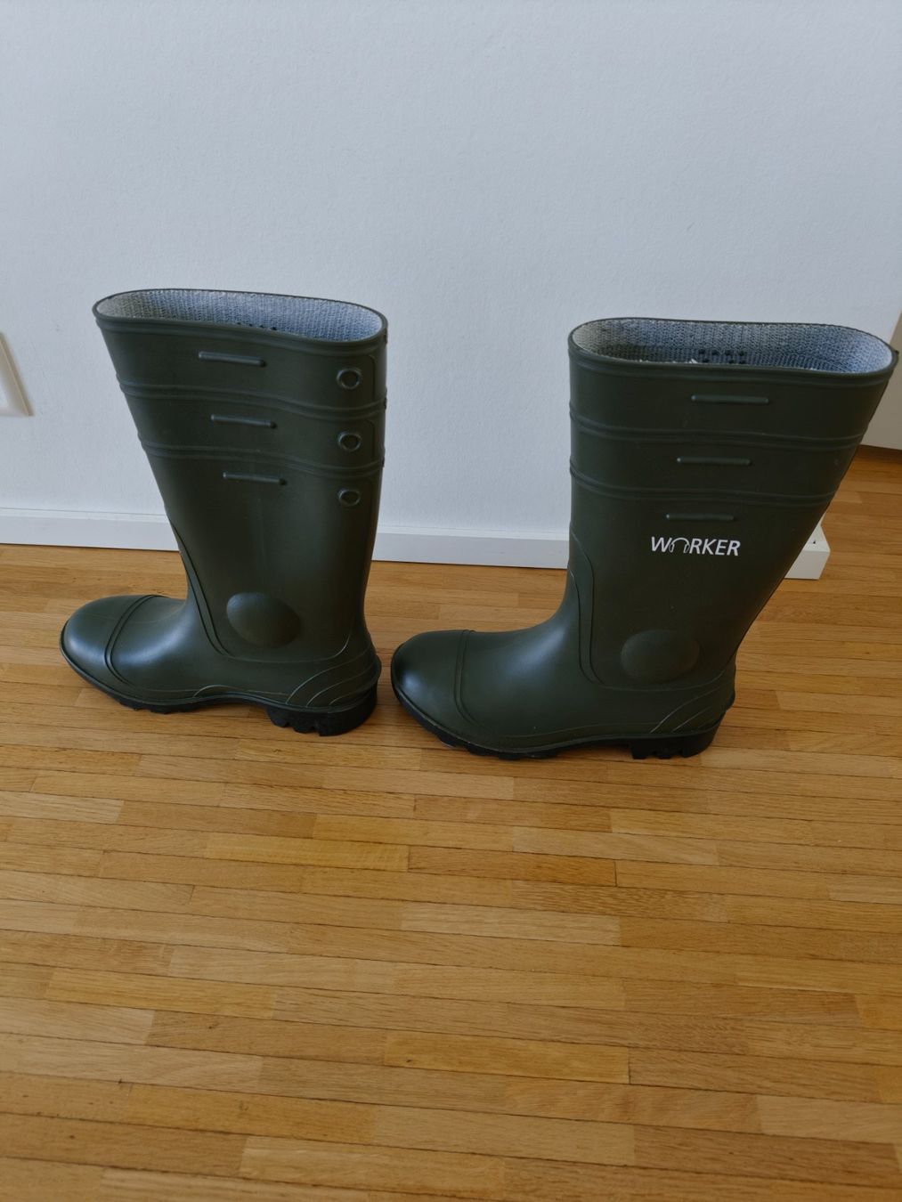 Scarpe da uomo: Robuste Worker Gummistiefel Gr. 42 - Olivgrün – Usato da Winterthur venduto da dmazzotta 1