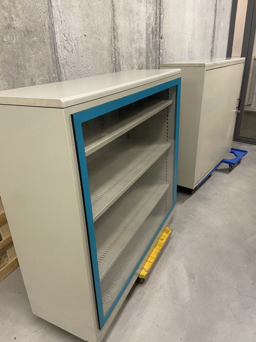 Vetrine: Vitrine Glasvitrine – Usato da Laupen BE venduto da ThePowerOfDreams1 2