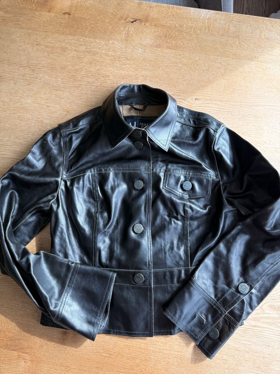 Armani Giacche: Lederjacke Von Armani Jeans – Usato da Allschwil venduto da Frida015