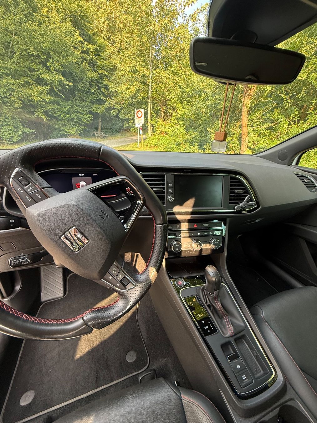 Seat Automobili: SEAT Leon 1.8 TSI FR DSG – Usato da Zürich venduto da SEDRAEN 5