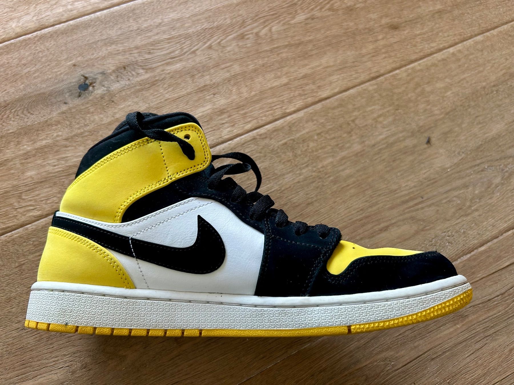 Jordan Chaussures hommes: Jordan 1 Mid Yellow Toe Black – D'occasion à Thayngen par Neuhof80 6