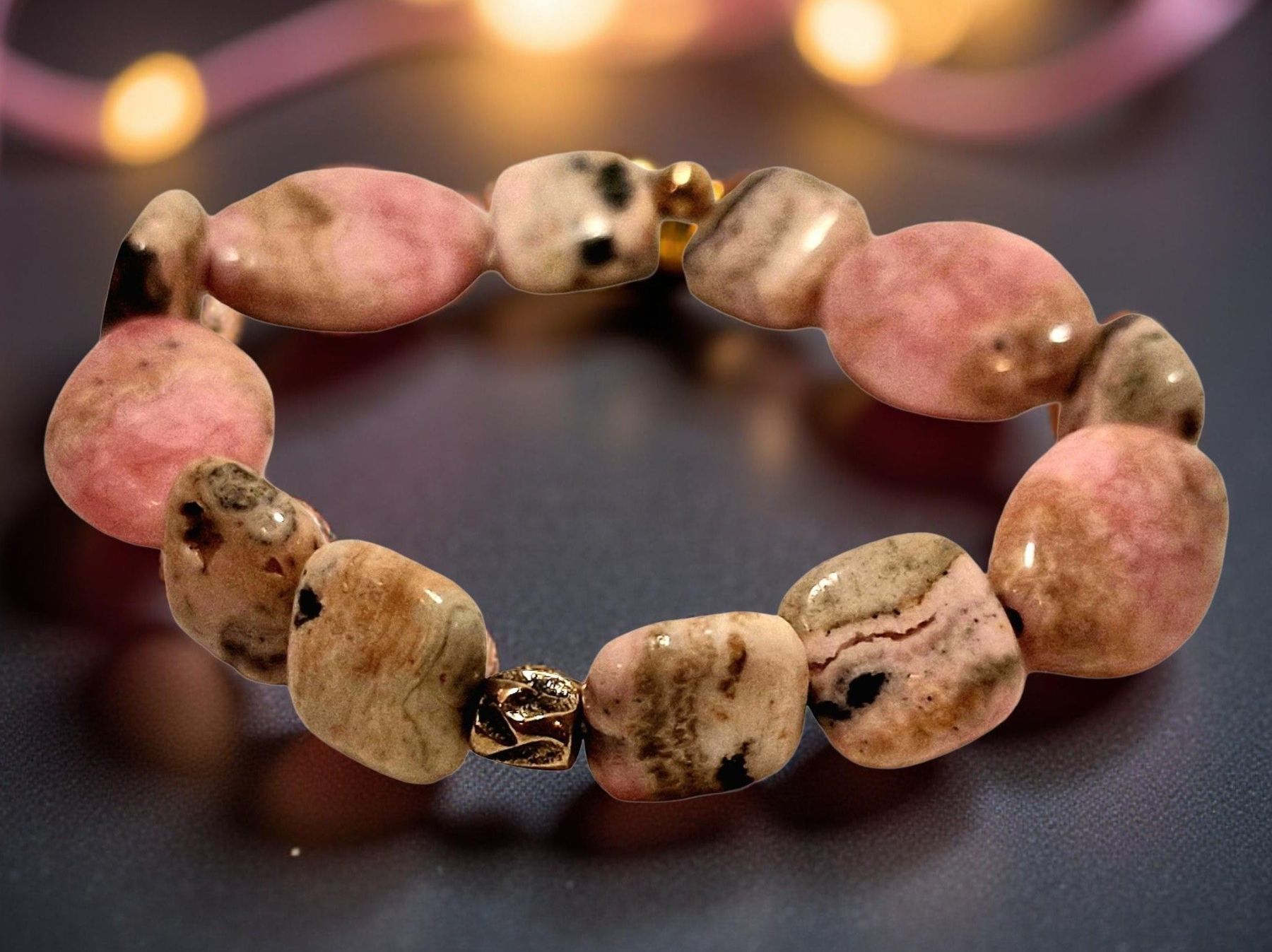 Bracelets: Wunderschönes Rhodochrosit-Armband mit Bronze-Element. 17cm. – Neuf avec emballage d'origine à Aarau par Schmuckhoehle_MD 1