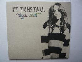 KT TUNSTALL Tiger Suit