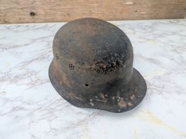 SD Luftschutz Stahlhelm M34 "Duck Bill Visor" mit Abzeichen