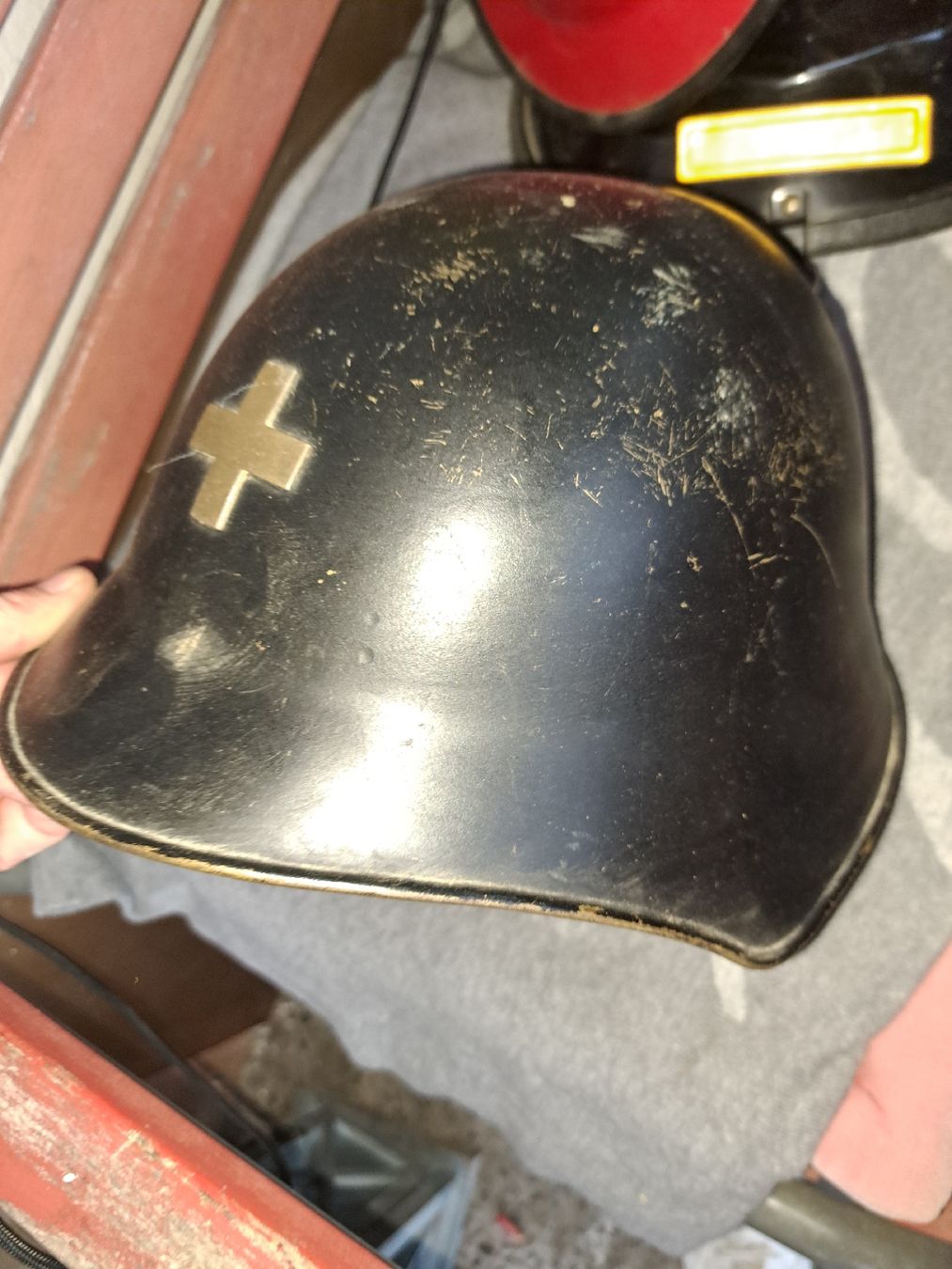 Uniformi & Effetti personali: Helm antik – Usato da Kölliken venduto da Upcycling-by-Mc-TAM 4