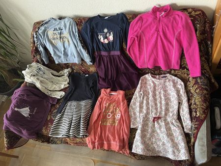 Kinderkleider Gr128 (8 Jahre)/Lot d'habits taille 128 (8ans)