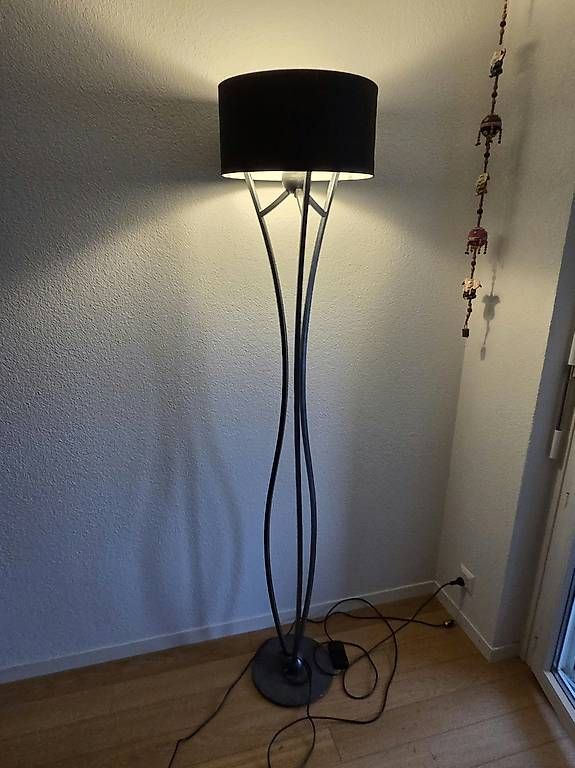 Lampes: Ständerlampe – D'occasion à Laupen BE par AndGot
