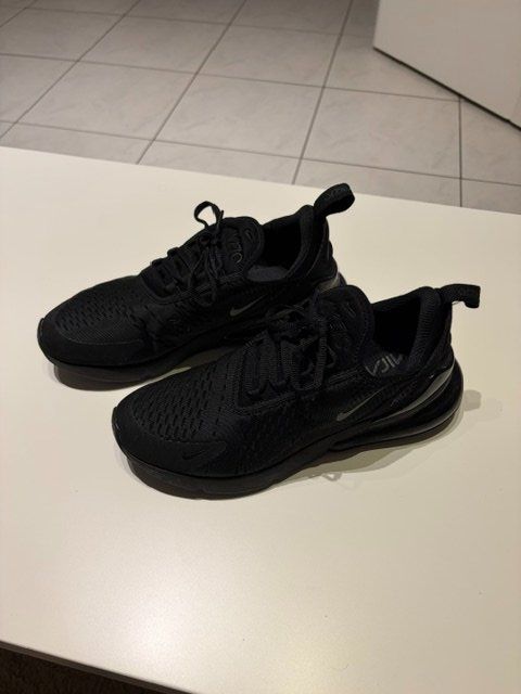 Nike Scarpe da uomo: Nike Air Max 270 – Usato da Dietlikon venduto da gormiti10