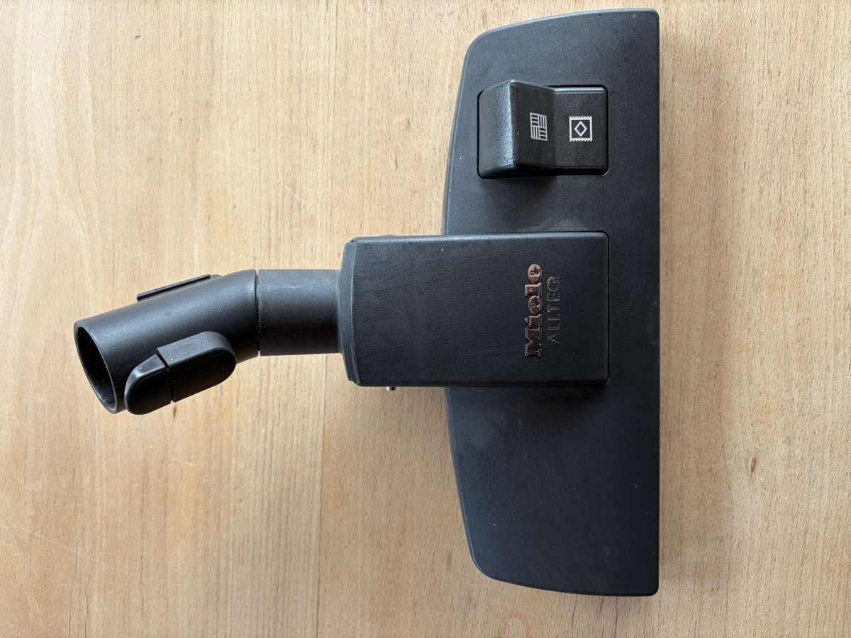 Miele Aspirapolveri & Accessori: Staubsauger Bodendüse Miele ALTEQ – Nuovo (secondo la descrizione) da Serneus venduto da pipo17