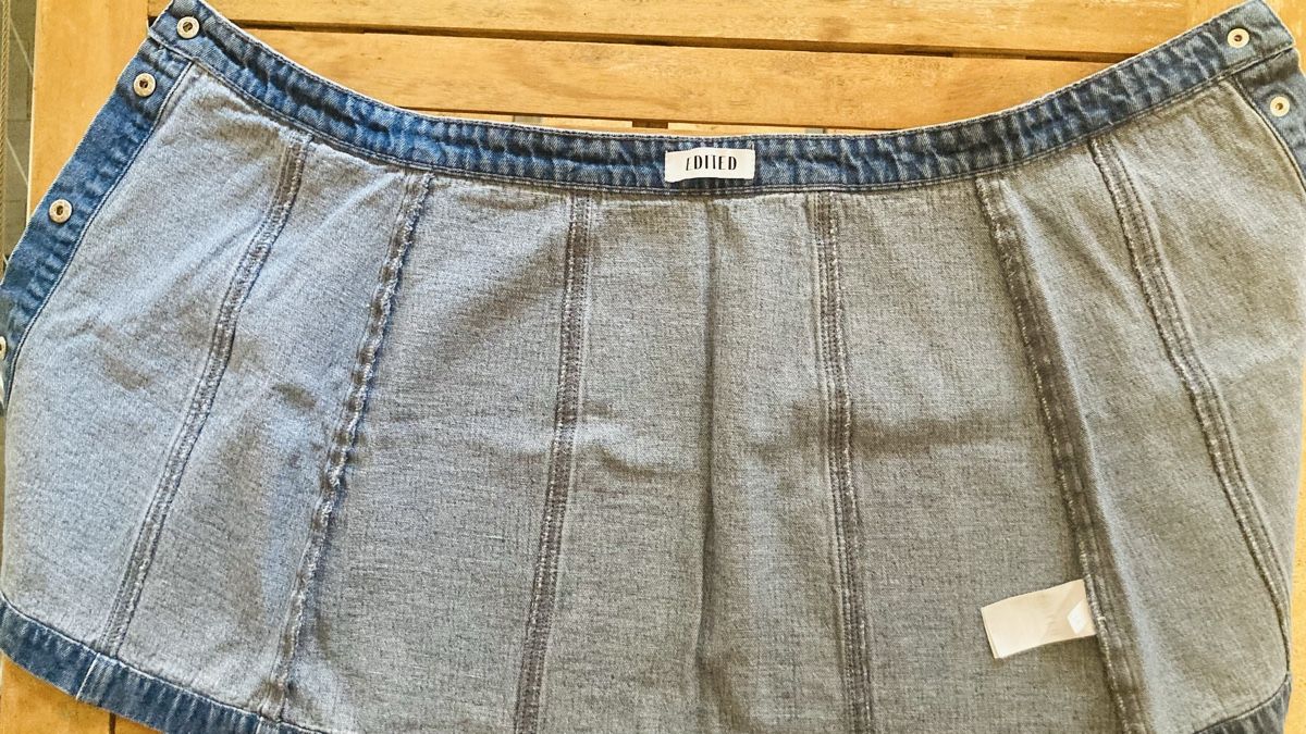 Gonne: Jupe – Usato da Läufelfingen venduto da petit-nicola 1