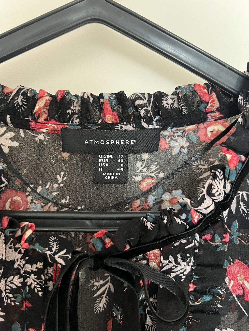 Camicette: ATMOSPHERE Blouse Flowers EUR 40 – Usato da Horgen venduto da linuxrp 2