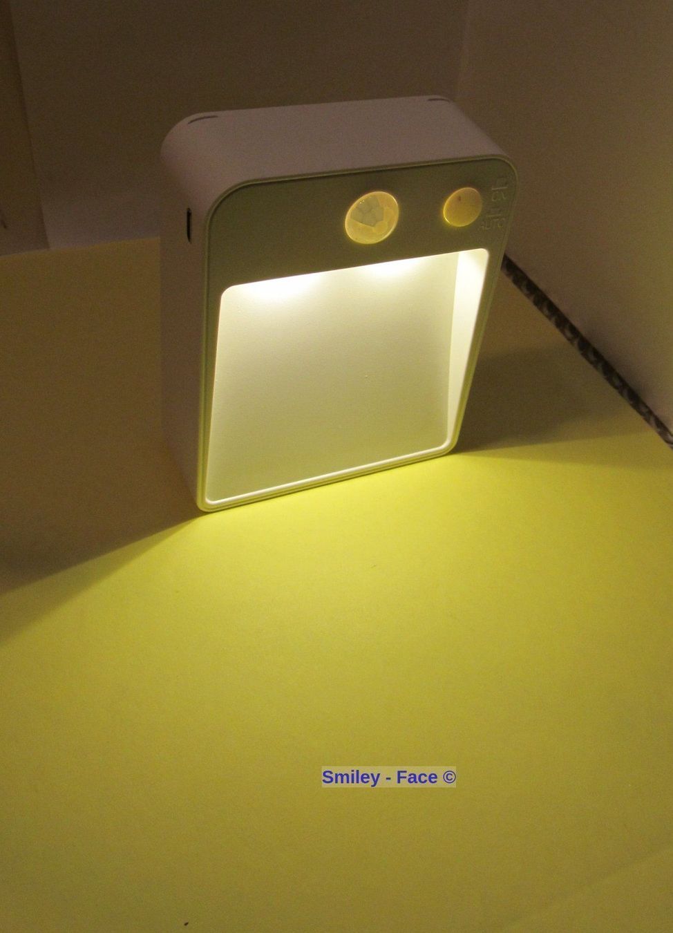 Lampade: LED Lampe mit Bewegungsmelder Sensor – Nuovo e nell'imballaggio originale da St. Margarethen TG venduto da Smiley-Face 1