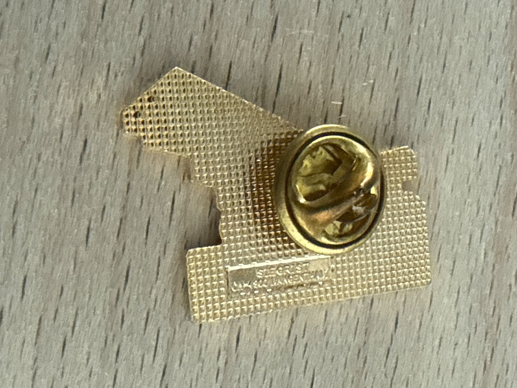 Plaquettes & Badges: Pin Emmenegger Kranservice AG Oberwil-Lieli – D'occasion à Glattbrugg par Schweigmatt 1