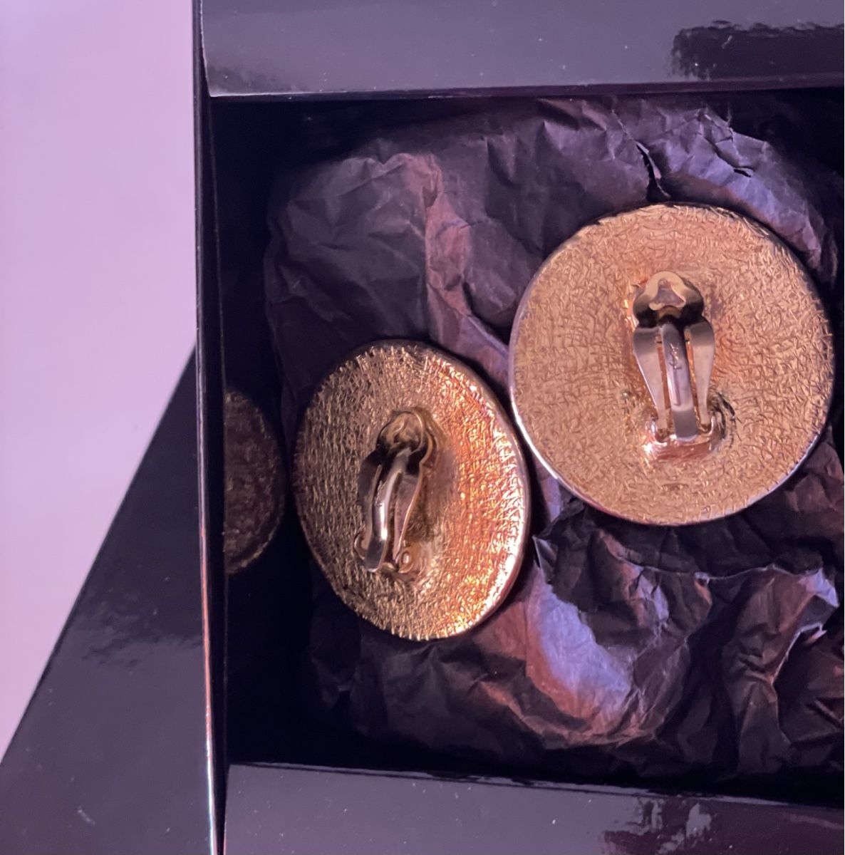 Orecchini pendenti & Orecchini a lobo: Boucles d’oreilles Vintage YSL – Nuovo (secondo la descrizione) da Versoix venduto da Pti-pois 1