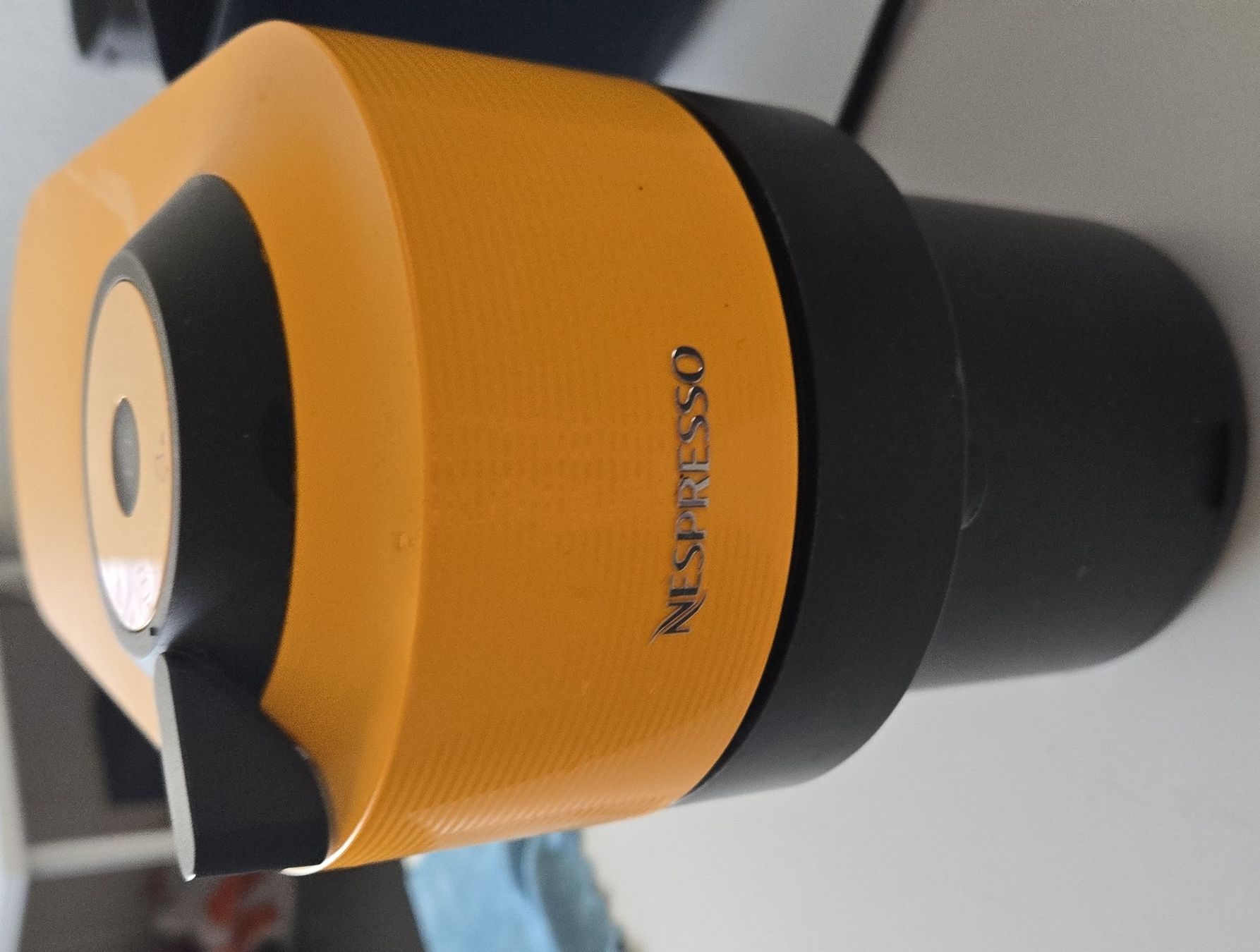 Nespresso Kaffeemaschinen & Espressomaschinen: nespresso vertuo mit ca. 50 Kapseln – Gebraucht aus Glattpark(Opfikon) von sophie789