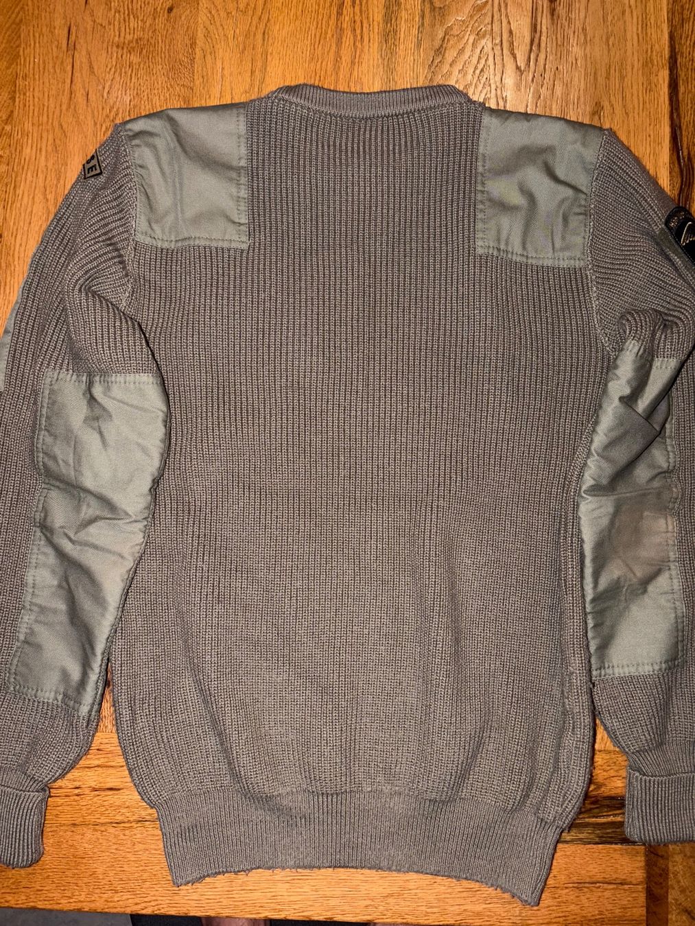 Pulls & Sweat-shirts: Schweizer Instruktor Pullover Grösse 48 – D'occasion à Opfikon par oza_cc6l 2