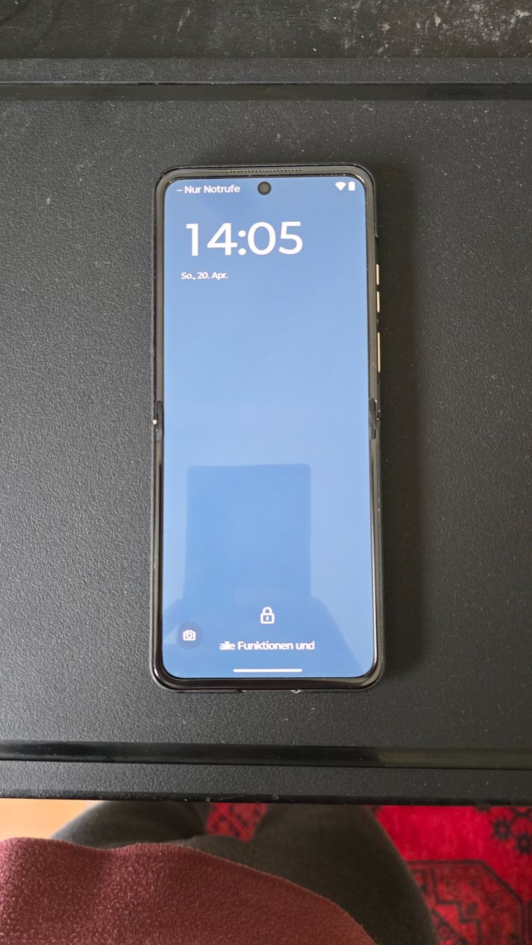 Motorola Handys / Smartphones: Motorola Razr 50 256GB – Gebraucht aus Interlaken von Man_sand_01 1