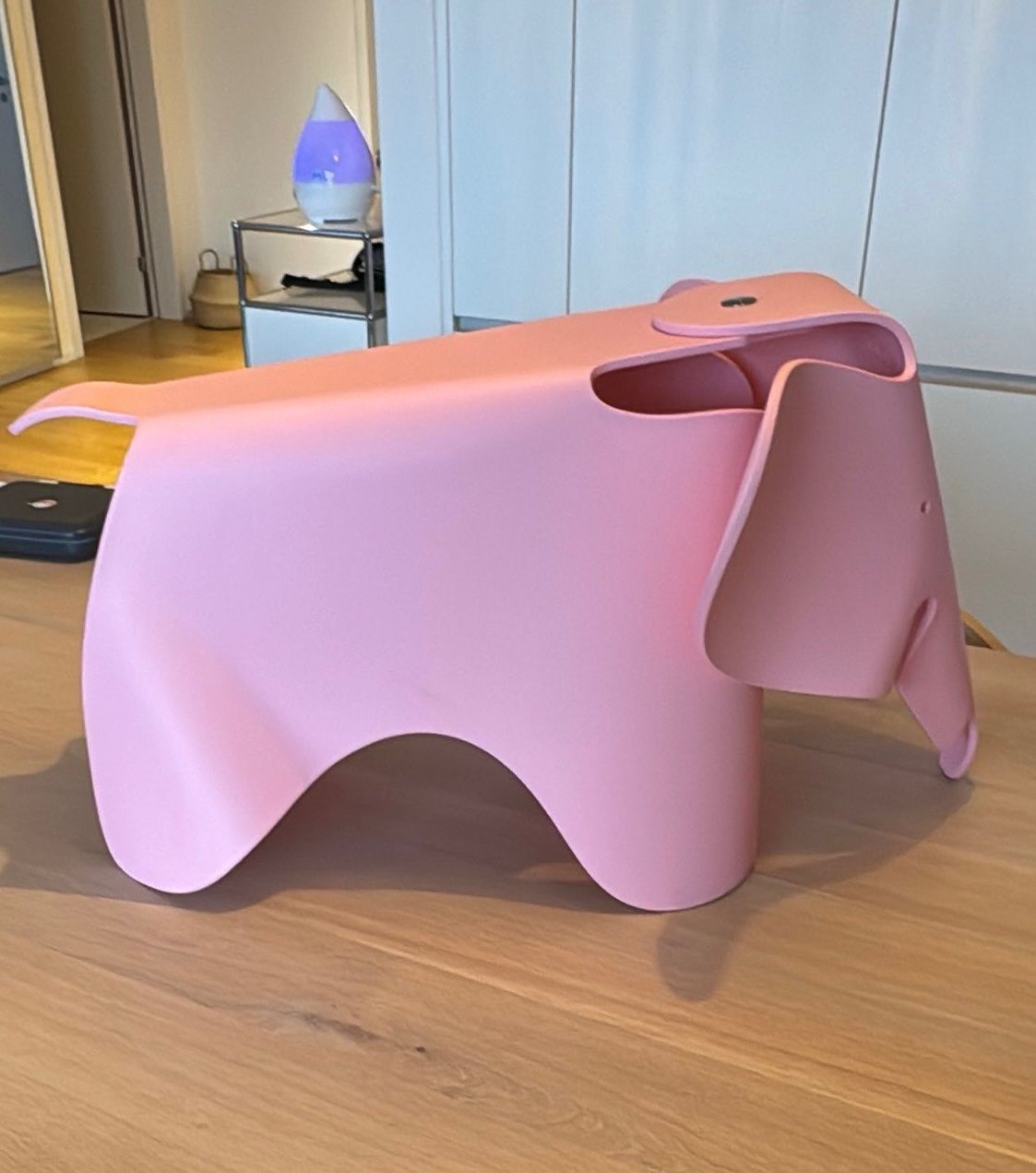 Vitra Hocker: Elephant Vitra - rosa – Gebraucht aus Schliern b. Köniz von SanPellegrino10 3