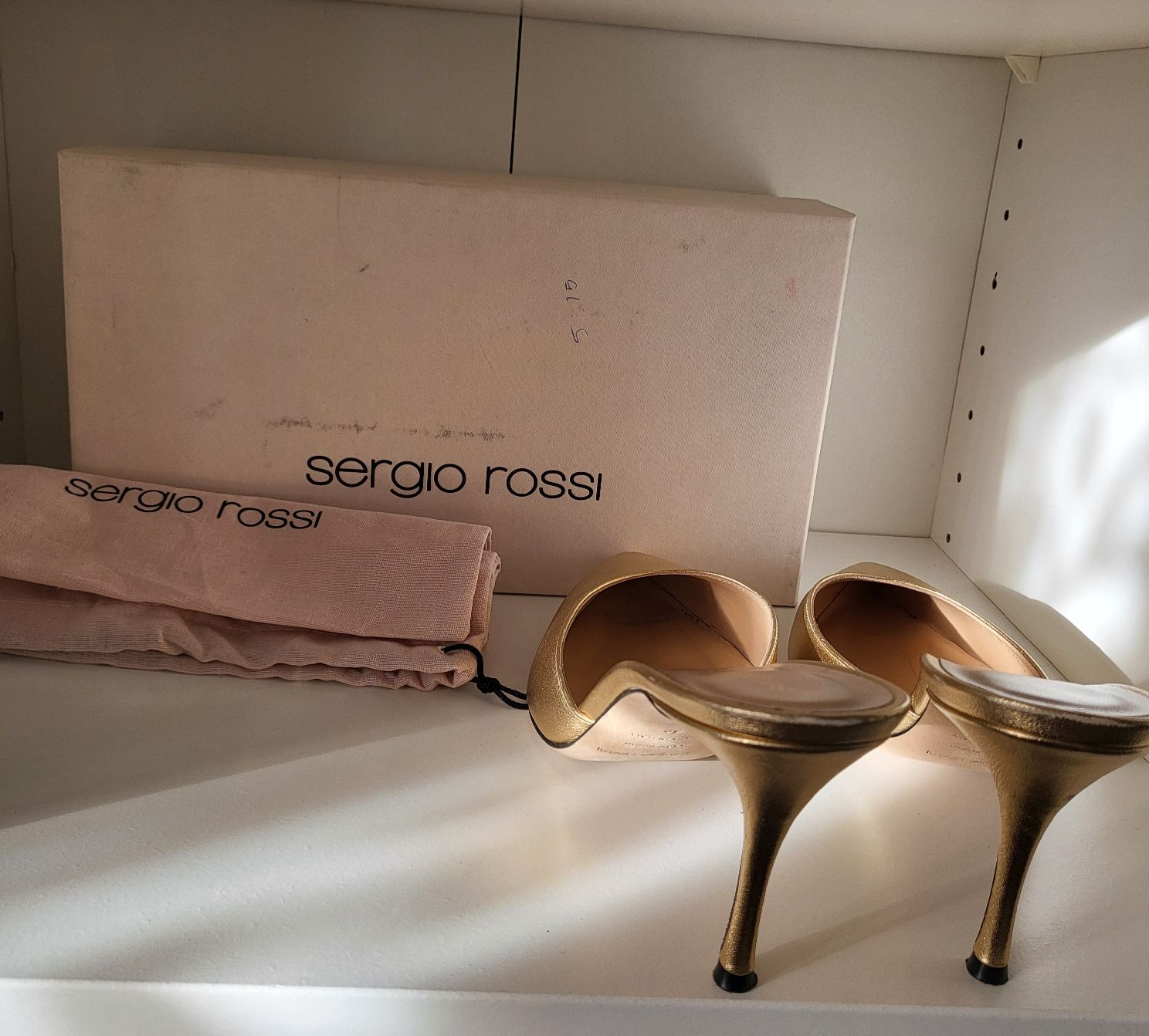 Sergio Rossi Scarpe da donna: Sergio Rossi Gold Leather Mules Size 40 – Usato da Sarmenstorf venduto da zuz_q5kq 7