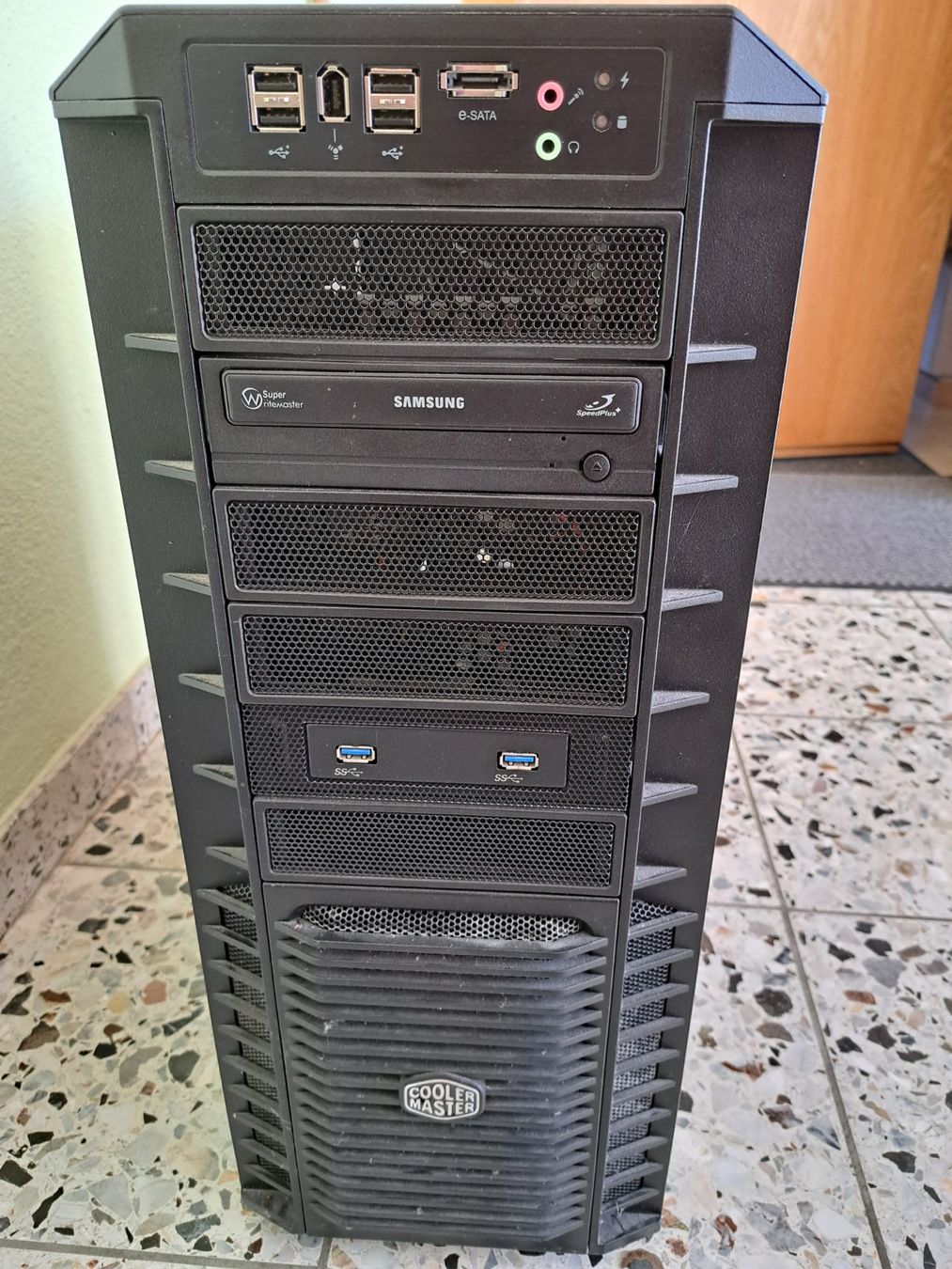 PC: Computer PC Cooler Master – Difettoso da Schafisheim venduto da Parker30