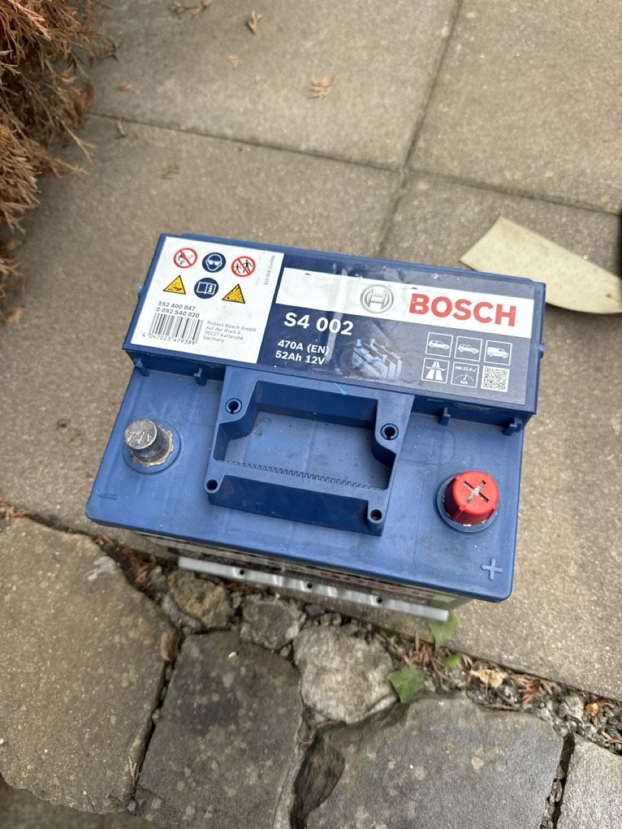 Bosch Batterie: Bosch autobatterie – Usato da Dintikon venduto da mor_5hgs
