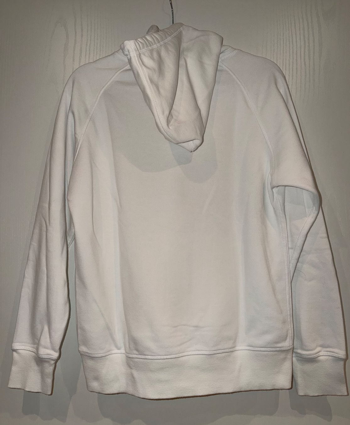 New Balance Maglioni & Felpe: New Balance Kapuzenpullover weiss mit Logo – Nuovo (secondo la descrizione) da Volketswil venduto da xenia19986a 1