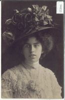 Dame Frau mit Rosenhut Portrait - Femme