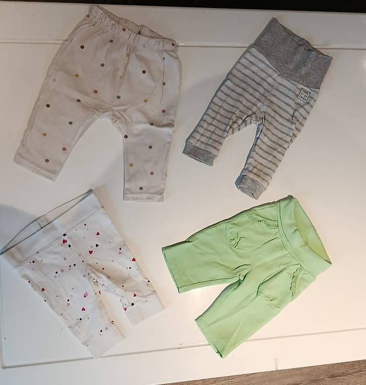 Kleiderpakete & -sets: Div. Hosen Gr. 62 – Gebraucht aus Bürglen UR von Uri1991