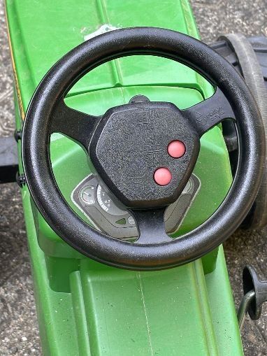 John Deere Veicoli per bambini: Kinder-Trettraktor – Usato da Boniswil venduto da Zephyr750 4