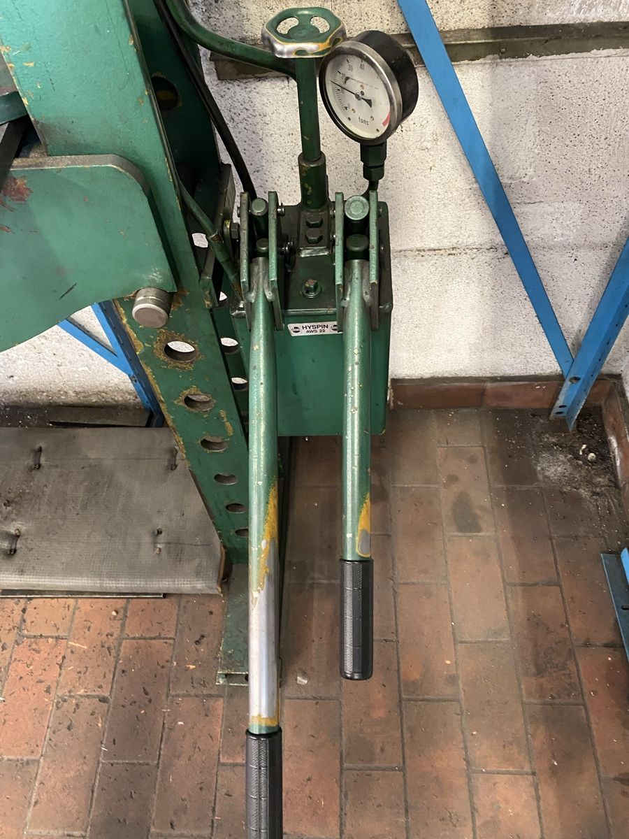 Toutes les machines: Hydraulische Presse  – D'occasion à Hägglingen par Karin0802 7